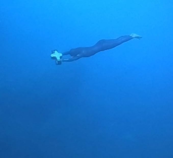 ROBOSEA Underwater Scooter, Seaflyer Waterproof Swimming Pool Sea Scooter 2 Speed Level for Diving, Underwater Sports Snorkeling Gear for Adults